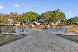 13035 E Tonne Dr, New Braunfels, TX 78132 - Photo 2