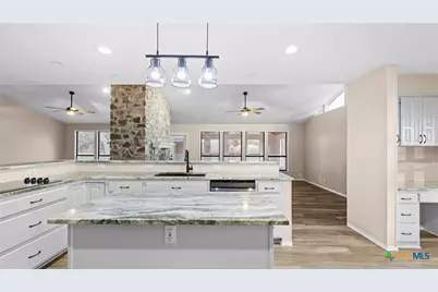 13035 E Tonne Drive, New Braunfels, TX 78132 - Photo 16