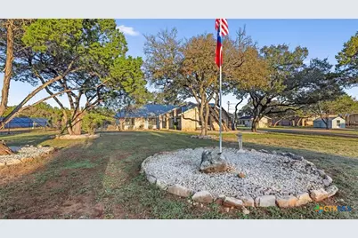 13035 E Tonne Drive, New Braunfels, TX 78132 - Photo 4