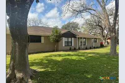 1209 E Morgan Avenue, Cuero, TX 77954 - Photo 1