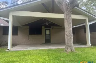 1209 E Morgan Ave, Cuero, TX 77954 - Photo 22