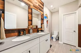 9109 Honey Mesquite, Seguin, TX 78155 - Photo 18