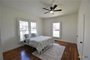 1001 N Penelope St, Belton, TX 76513 - Photo 14