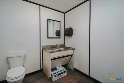 13102 N Navarro, Victoria, TX 77904 - Photo 44
