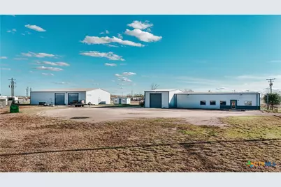 13102 N Navarro, Victoria, TX 77904 - Photo 1