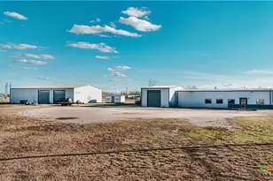 13102 N Navarro, Victoria, TX 77904 - Photo 1