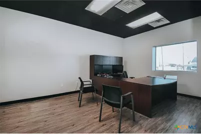 13102 N Navarro, Victoria, TX 77904 - Photo 18