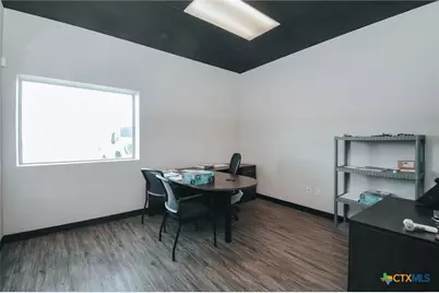 13102 N Navarro, Victoria, TX 77904 - Photo 24