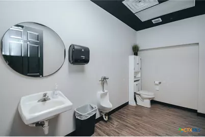 13102 N Navarro, Victoria, TX 77904 - Photo 20