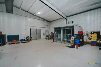 13102 N Navarro, Victoria, TX 77904 - Photo 40