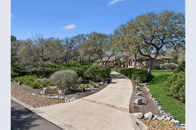 358 Mariposa Loop, New Braunfels, TX 78132 - Photo 2