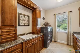 358 Mariposa Loop, New Braunfels, TX 78132 - Photo 28