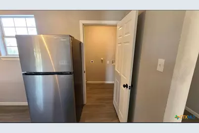 205 E Martin Luther King Jr Boulevard, Taylor, TX 76574 - Photo 6