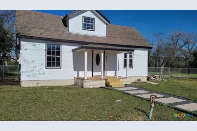 205 E Martin Luther King Jr Boulevard, Taylor, TX 76574 - Photo 2