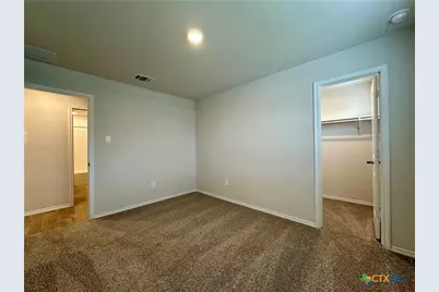 713 Signe, Seguin, TX 78155 - Photo 8