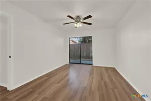 1202 Thorpe Ln, San Marcos, TX 78666 - Photo 22