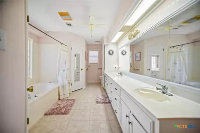 540 Royal Road, Port Lavaca, TX 77979 - Photo 28