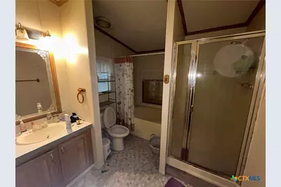 514 S Gonzales Street, Cuero, TX 77954 - Photo 16