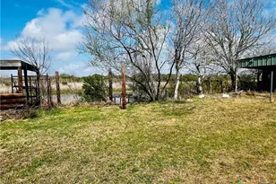 607 Quail Meadow Rd, Seadrift, TX 77983 - Photo 16