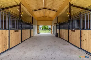 9701 County Rd 3420, Lampasas, TX 76550 - Photo 30