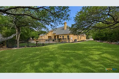 9752 Trophy Oaks Drive, San Antonio, TX 78266 - Photo 40