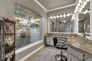 9752 Trophy Oaks Dr, San Antonio, TX 78266 - Photo 20