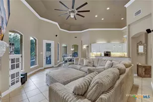 9752 Trophy Oaks Dr, San Antonio, TX 78266 - Photo 2