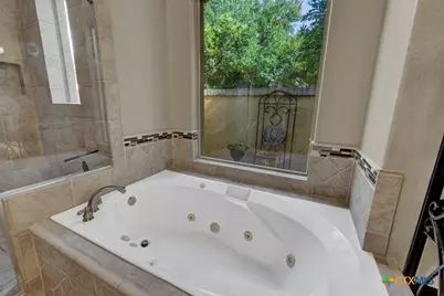 9752 Trophy Oaks Drive, San Antonio, TX 78266 - Photo 22