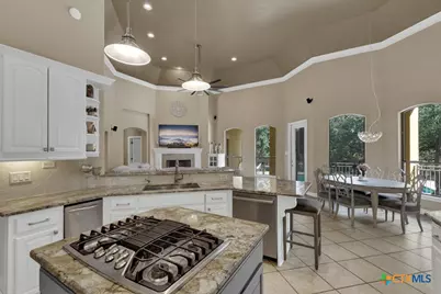 9752 Trophy Oaks Drive, San Antonio, TX 78266 - Photo 8