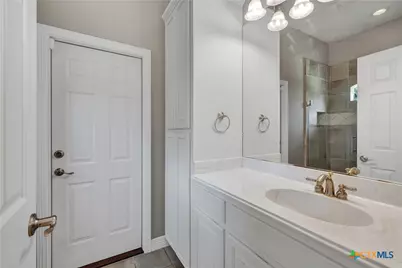 9752 Trophy Oaks Drive, San Antonio, TX 78266 - Photo 24