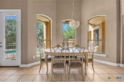 9752 Trophy Oaks Drive, San Antonio, TX 78266 - Photo 8