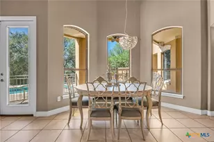 9752 Trophy Oaks Dr, San Antonio, TX 78266 - Photo 8