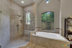 9752 Trophy Oaks Dr, San Antonio, TX 78266 - Photo 26