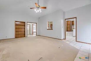 2132 Northcrest Dr, New Braunfels, TX 78130 - Photo 6