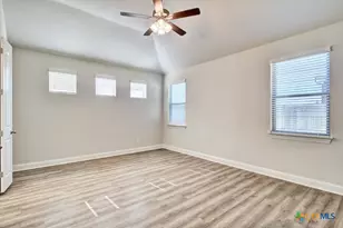 2072 Stephanie Ave, New Braunfels, TX 78132 - Photo 12