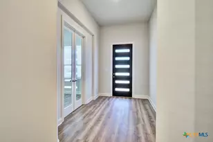 2072 Stephanie Ave, New Braunfels, TX 78132 - Photo 2