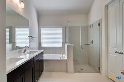 2072 Stephanie Avenue, New Braunfels, TX 78132 - Photo 14