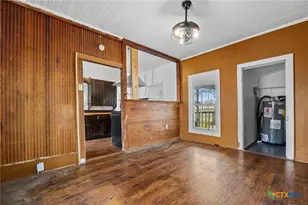 201 N 10th St, Buckholts, TX 76518 - Photo 10