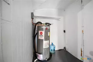 201 N 10th St, Buckholts, TX 76518 - Photo 24