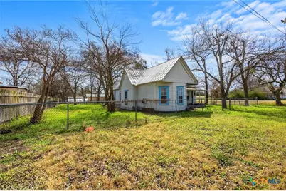 201 N 10th Street, Buckholts, TX 76518 - Photo 28