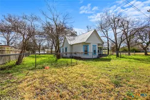 201 N 10th St, Buckholts, TX 76518 - Photo 28