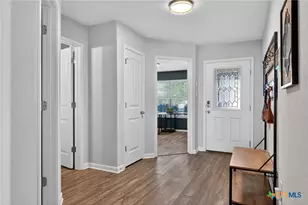 2542 McCrae, New Braunfels, TX 78130 - Photo 4