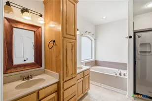 108 Lakeway Ct, Victoria, TX 77905 - Photo 26