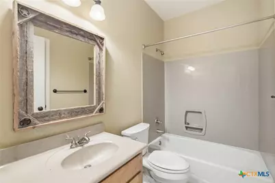 108 Lakeway Court, Victoria, TX 77905 - Photo 18