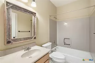 108 Lakeway Ct, Victoria, TX 77905 - Photo 18