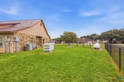 108 Lakeway Court, Victoria, TX 77905 - Photo 32