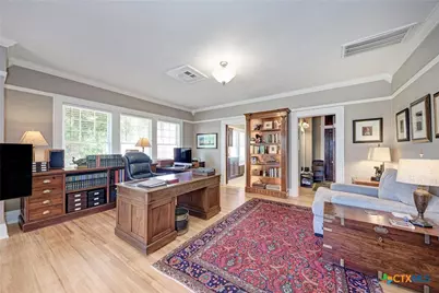 401 W 4th Street, Lampasas, TX 76550 - Photo 28