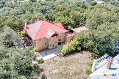 401 W 4th Street, Lampasas, TX 76550 - Photo 48