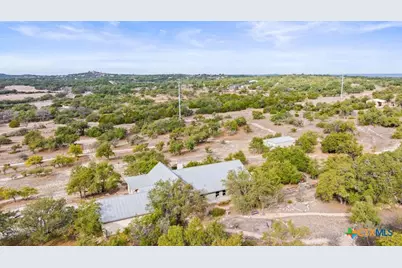 232 Crooked Oak Lane, Round Mountain, TX 78663 - Photo 6