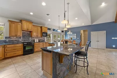 232 Crooked Oak Lane, Round Mountain, TX 78663 - Photo 16